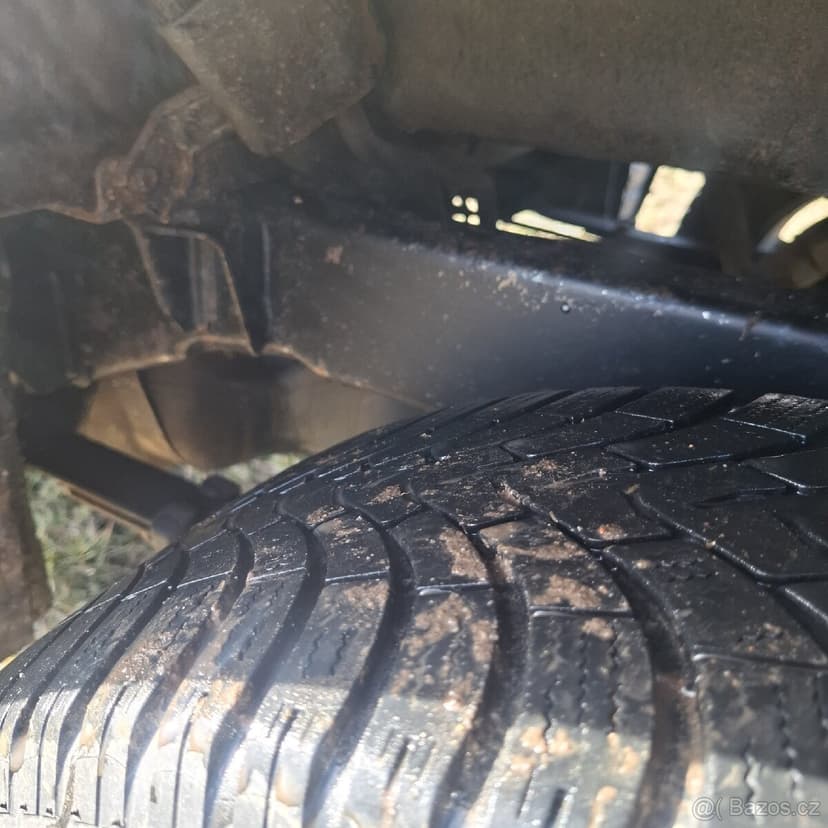 Nissan navara 2.5 td 140kw 178tkm