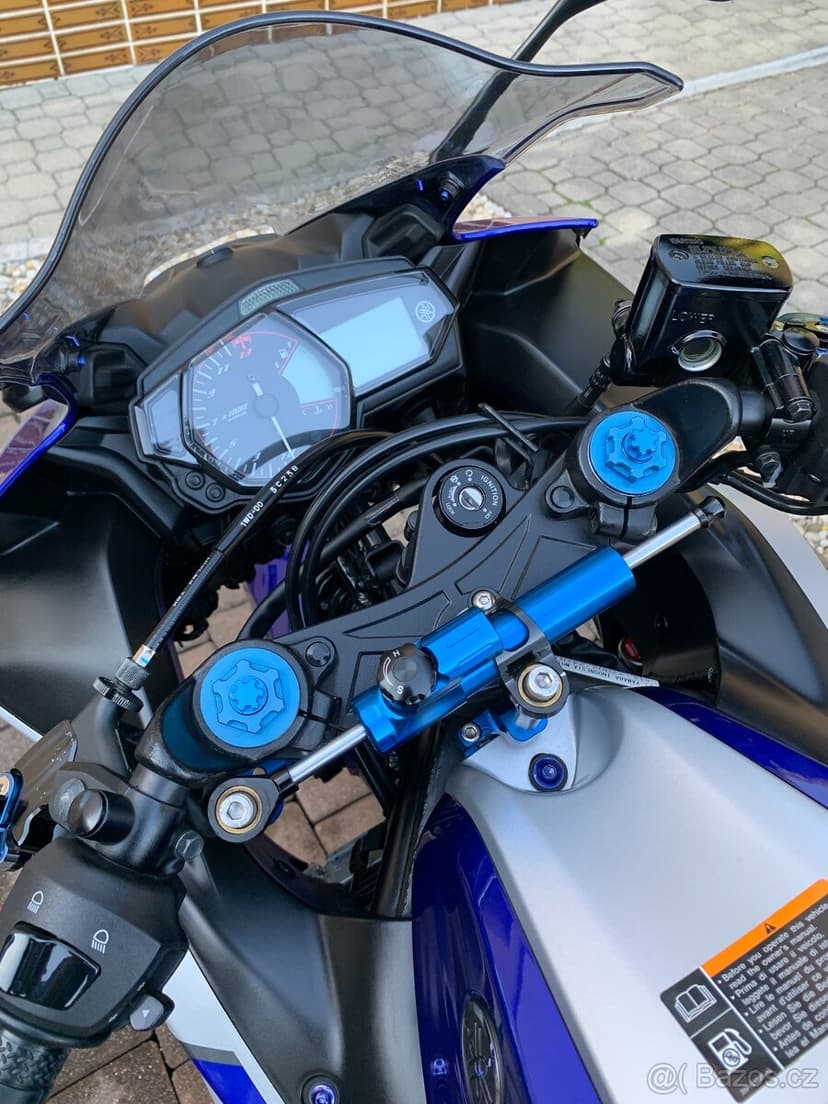 Yamaha YZF R3 2016 - TOP STAV