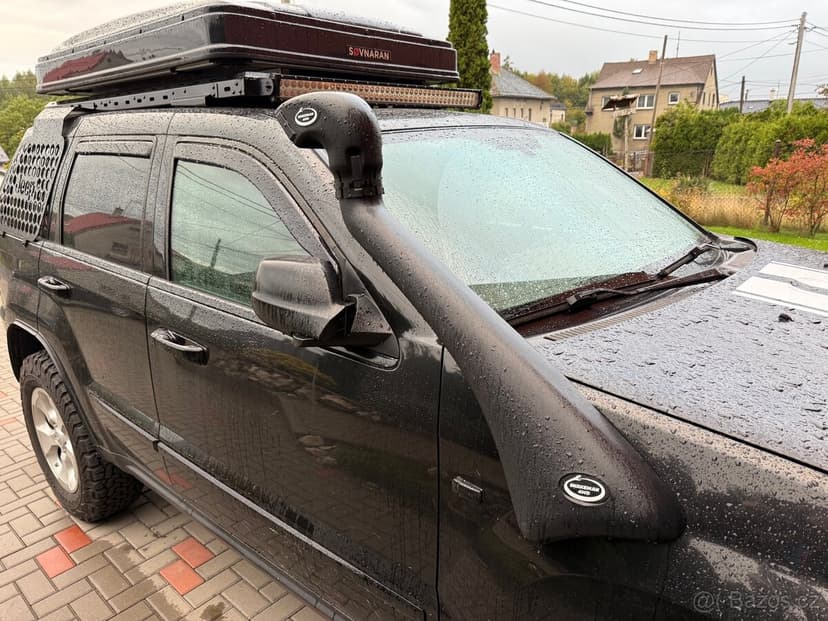 JEEP Grand Cherokee WK - naviják, 32 kola, zahrádka, světla