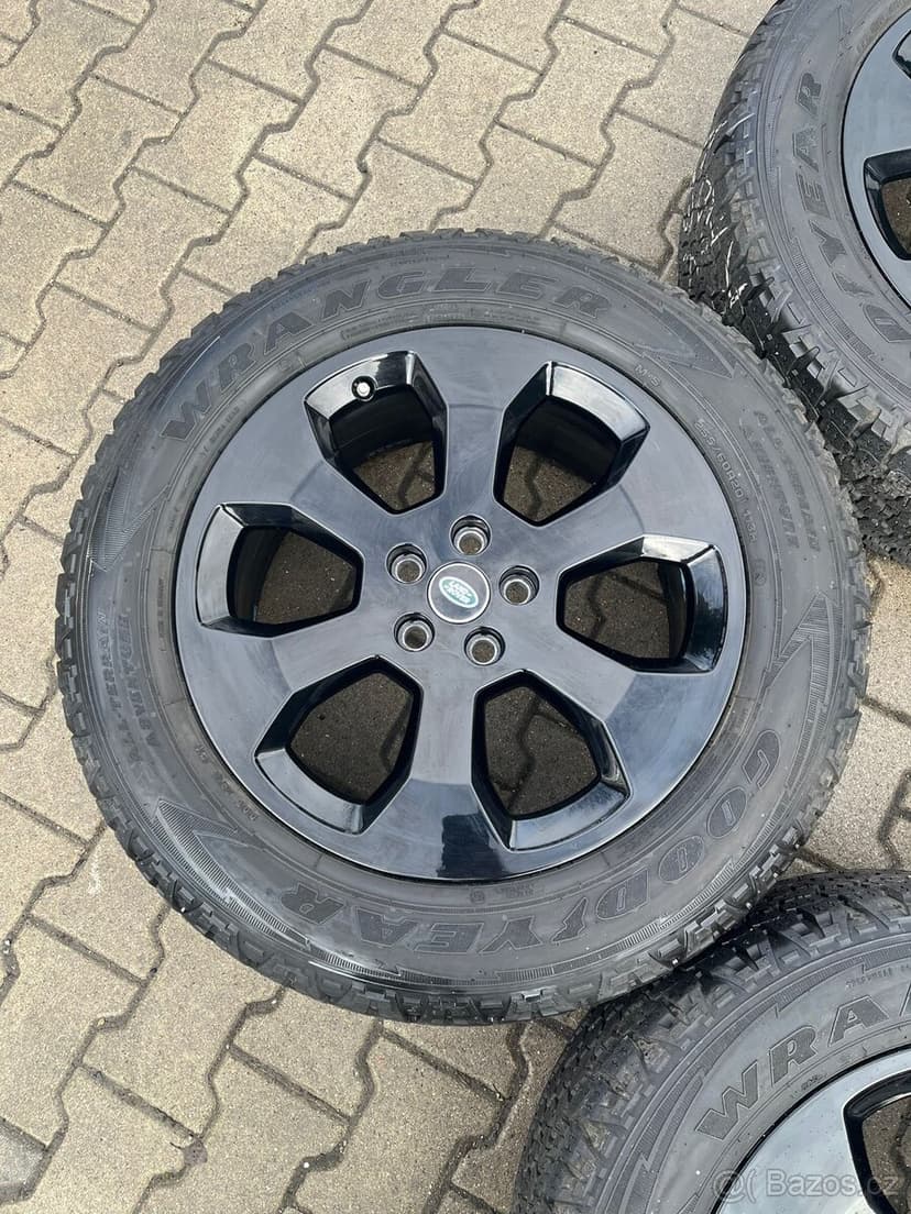 Land Rover Defender, kola 20" letní pneu