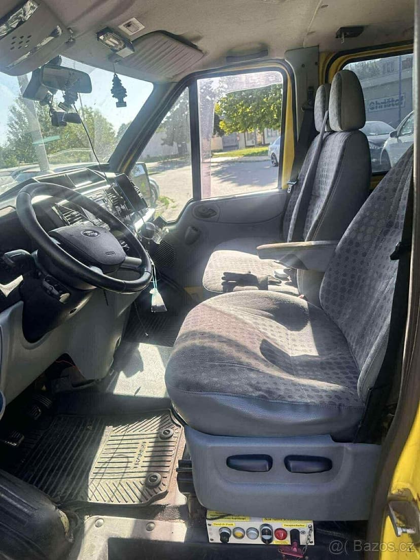 Prodám Ford transit odtahovy speciál