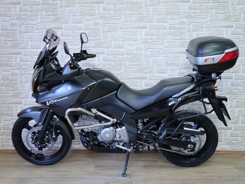 Suzuki DL650 V-Strom původ ČR, servisní kniha, bohatá výbava