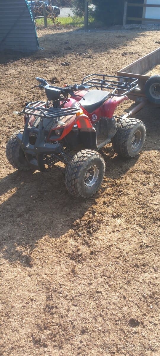 Elektrická čtyřkolka hecht