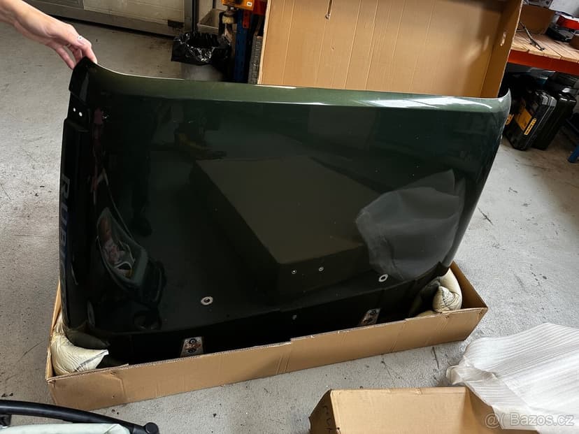 Kapota Jeep Wrangler JK