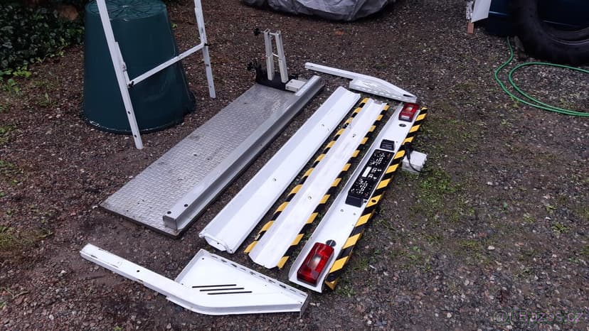 Nosič skútru/motocyklu na obytné auto