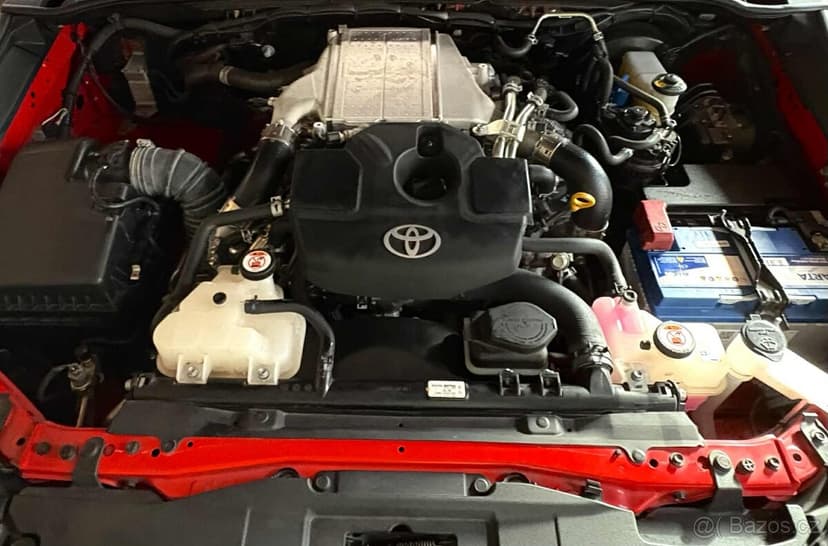Toyota Hilux 2.4 D-4D (110 kW), 2021, 4×4,1. majitel, Diesel