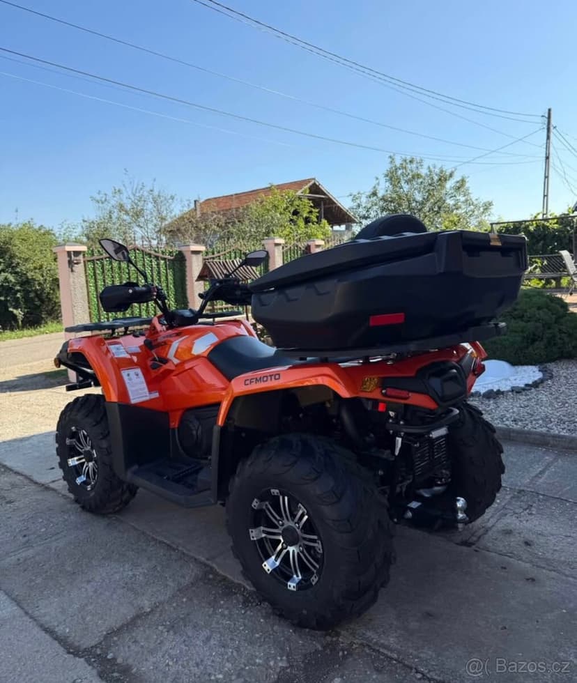 Čtyřkolku CF Moto 450L