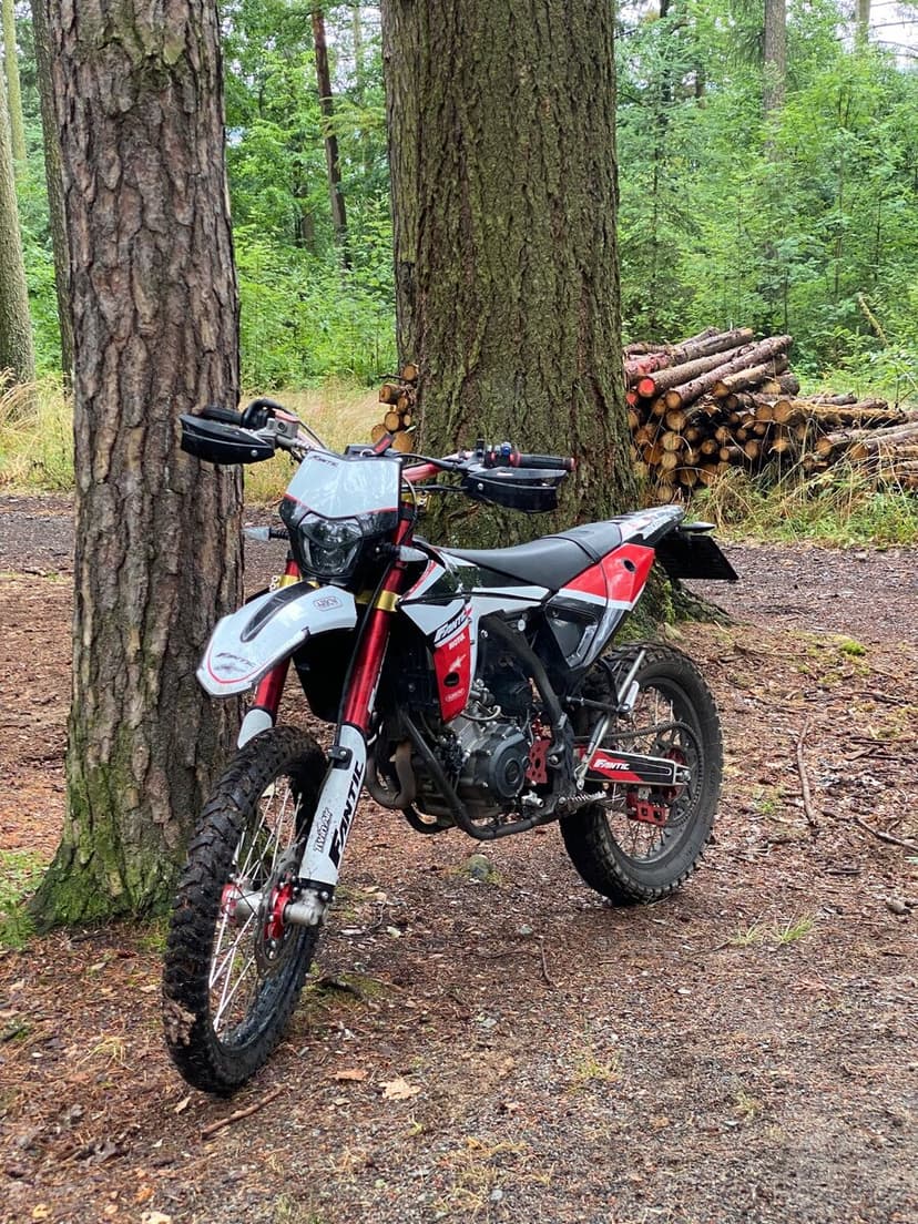 Fantic XEF 125 competition