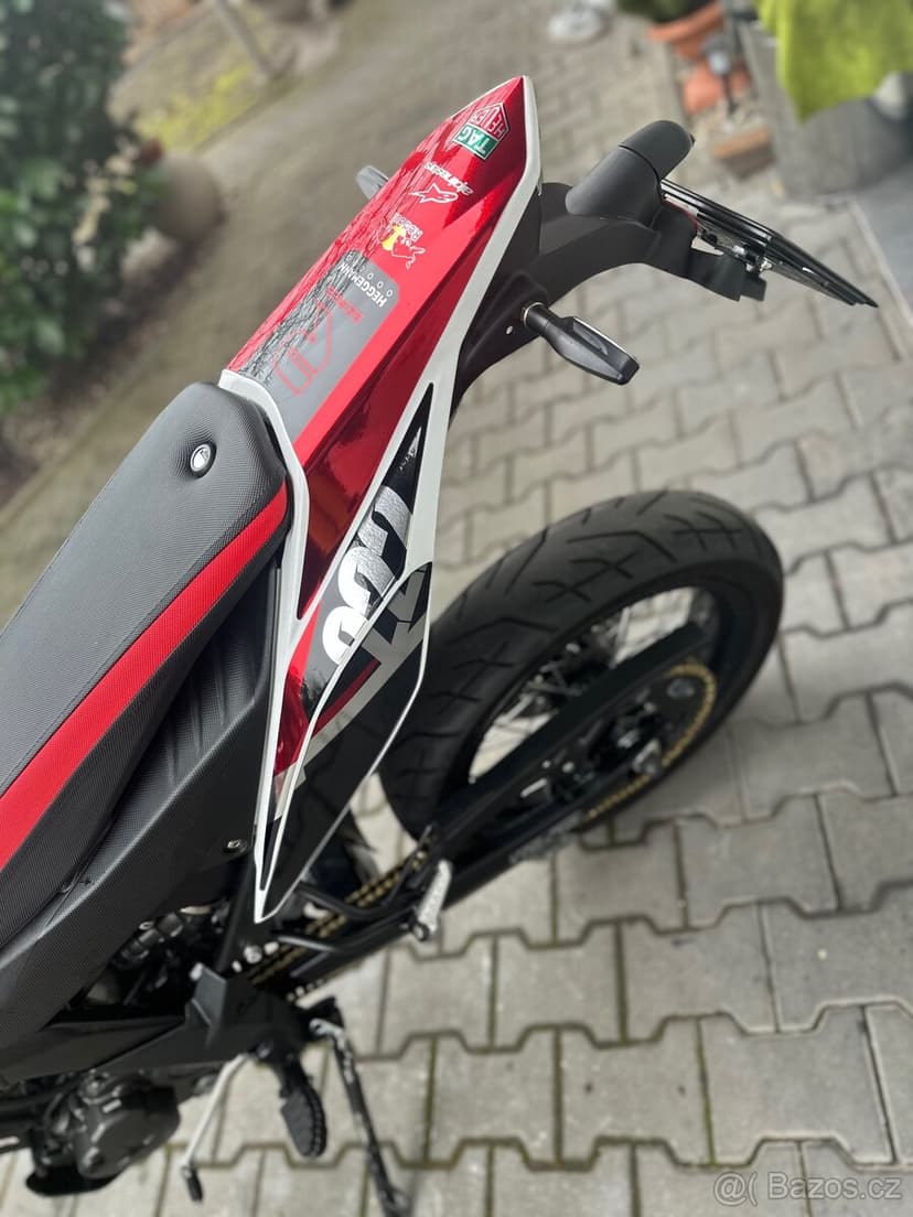 Aprilia sx 125 supermoto