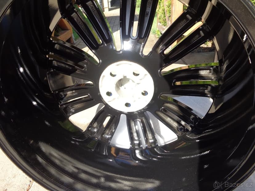 5x108 R22 Range Rover Land Rover Velar  alu kola