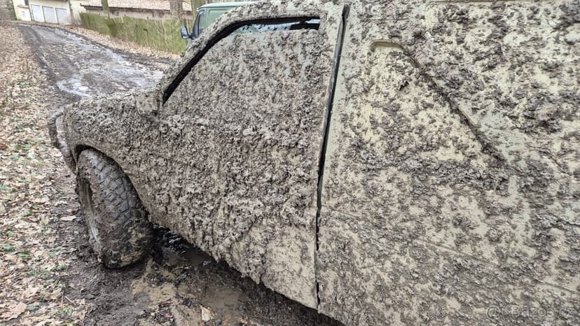 Nissan Terrano 4x4 r.1988 3.0i V6 offroad