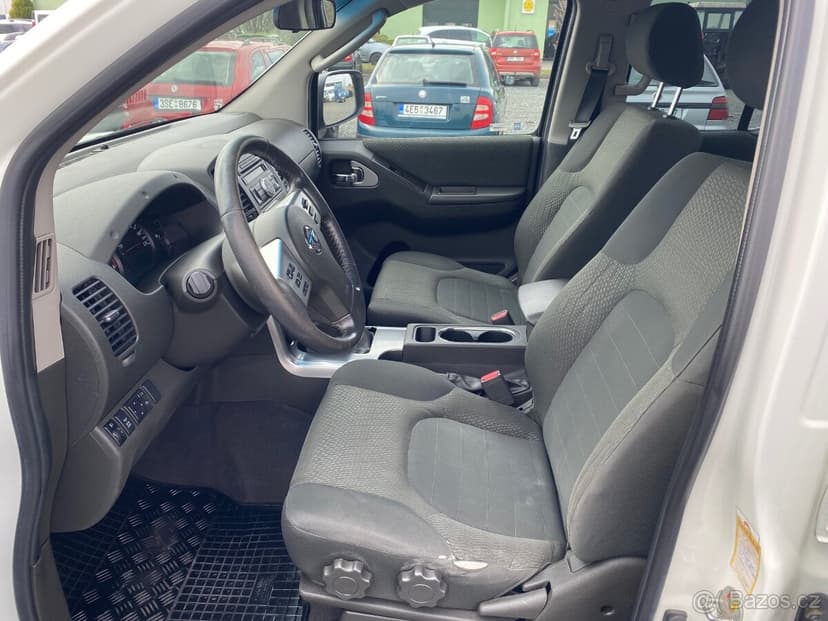 Nissan Navara 2.5 DCi 140 kW , DOUBLE CAB