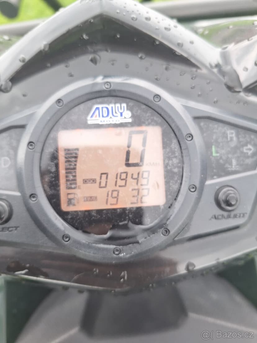 ADLY 320. ČTYŘKOLKA