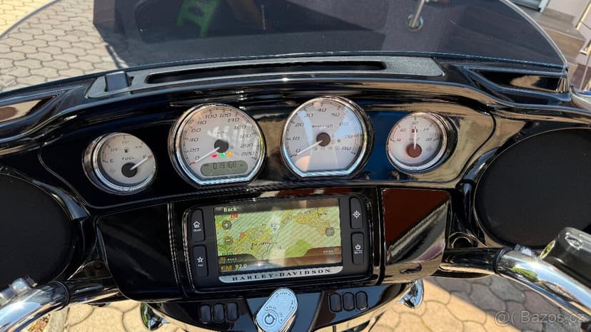 Harley Davidson Street 115th Anniversary Street Glide Specia