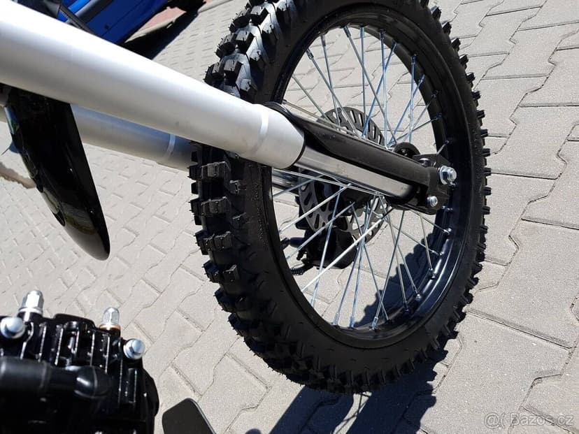 motorka Sky 125ccm 17/14 černá