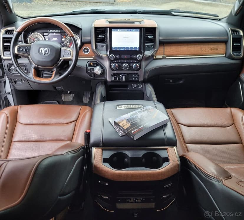 DODGE RAM 1500 5,7 HEMI LONGHORN  odpočet DPH