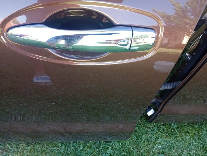 NISSAN NAVARA D23 DVEŘE LEVÉ Z RV 2021 PĚKNÉ