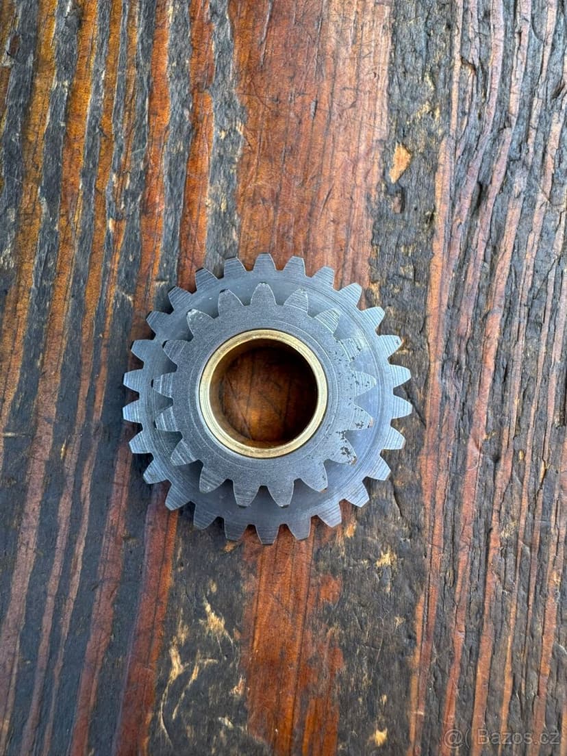Ozubené kolo mezičlánku hnacího hřídele ktm husqvarna husabe