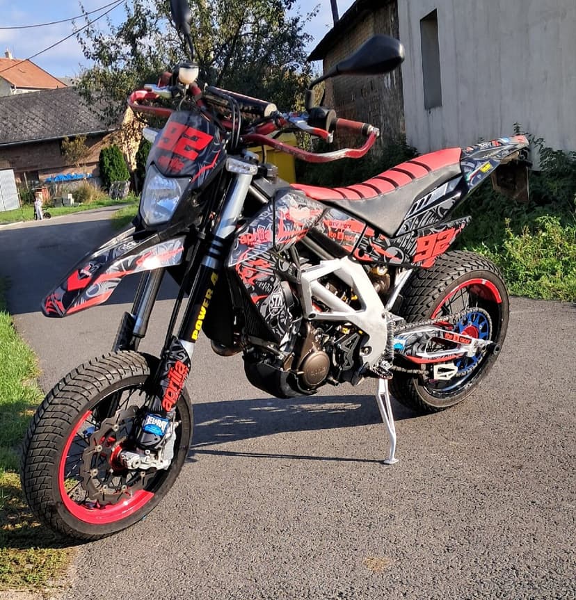 Aprilia SXV 450 r. 2009 supermoto