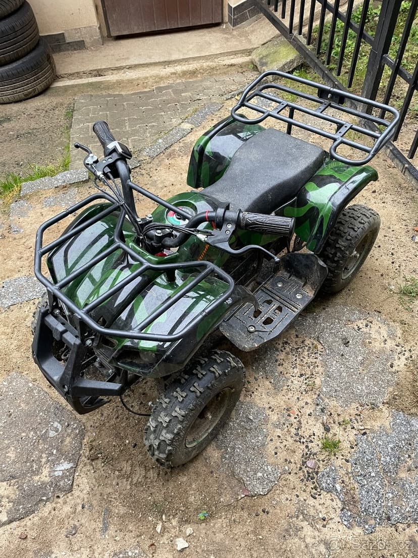 Dětská větší elektro čtyřkolka