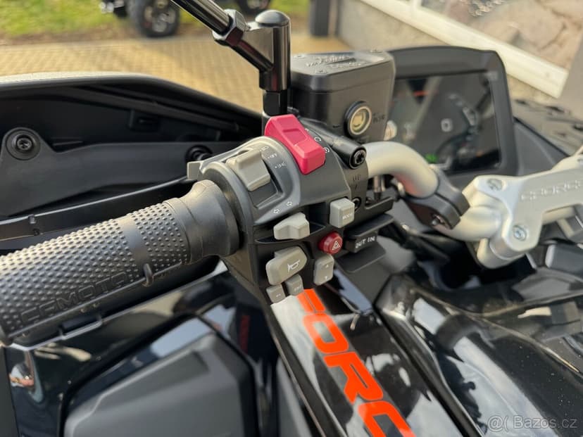 Čtyřkolka CFMOTO Gladiator X1000 G3 Premium T3b