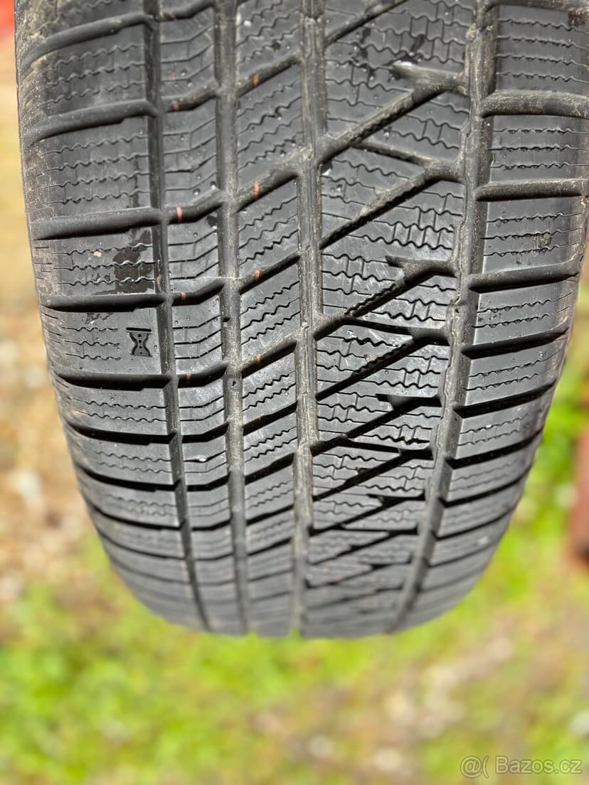 Zimní pneu KUMHO 255/55 R19