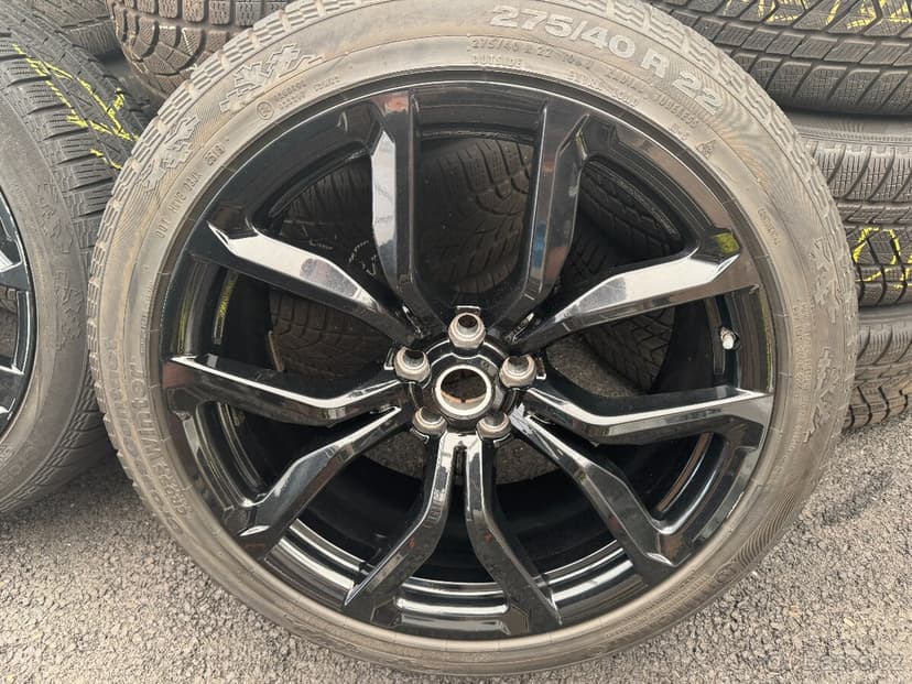 Prodam orig ALU kola R22 Range Rover vč zimnich pneu.
