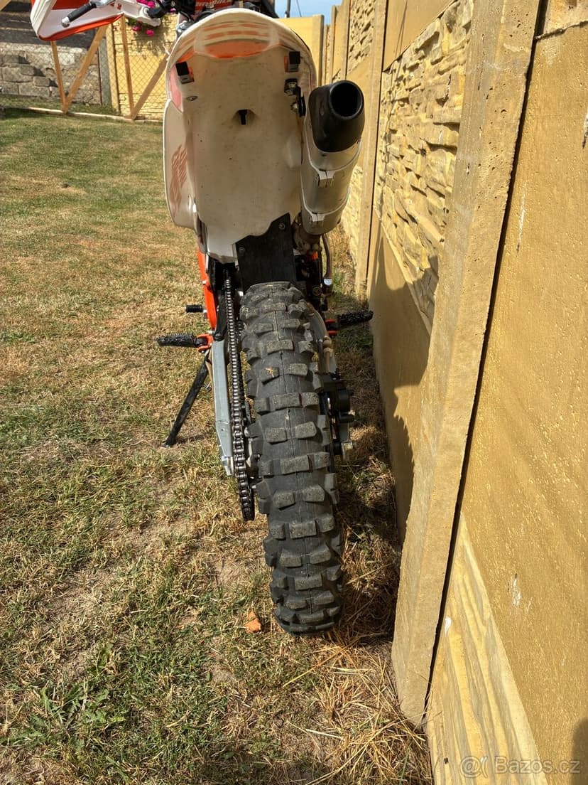 MiniRocket Hurricane 150