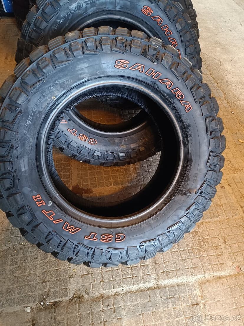 Offroad pneu 265/65 R17 CST