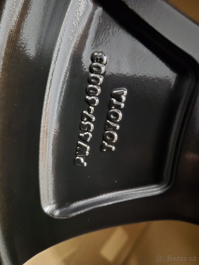 Nové Originál alu TOYOTA LAND CRUISER 6x139,7 R19