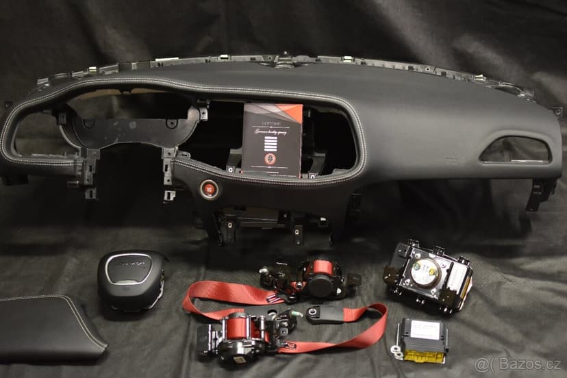 Chrysler airbag palubní deska bezpečnostní pás