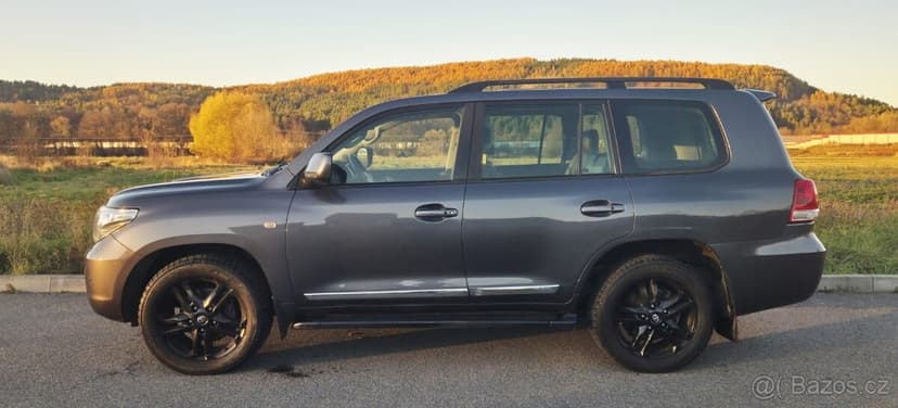 land Cruiser lc200, j200 4.5 V8 top stav, 242t km