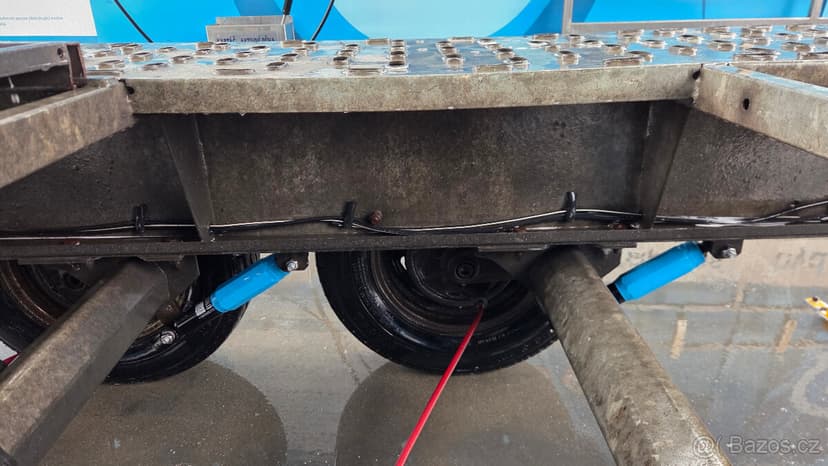 Autopřepravník VEZEKO MONACO 2500 kg