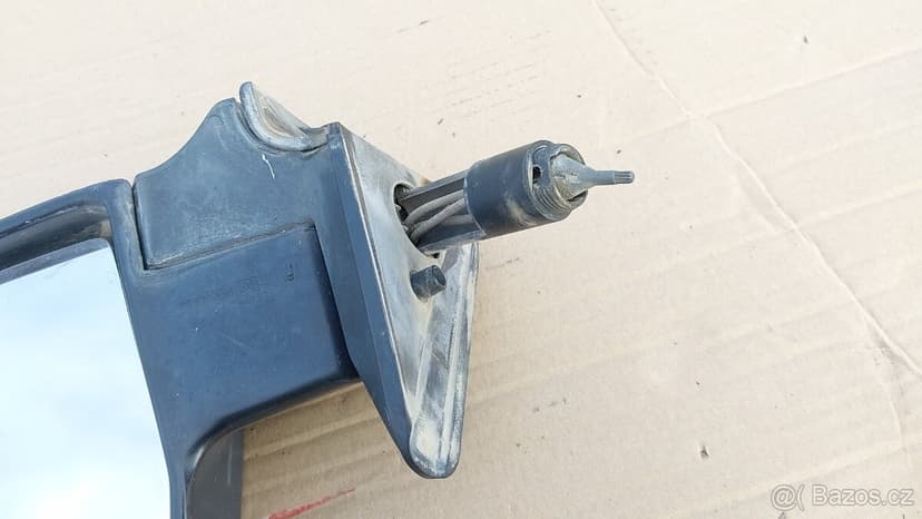 Nissan Patrol Španěl –  Zrcátko pravé