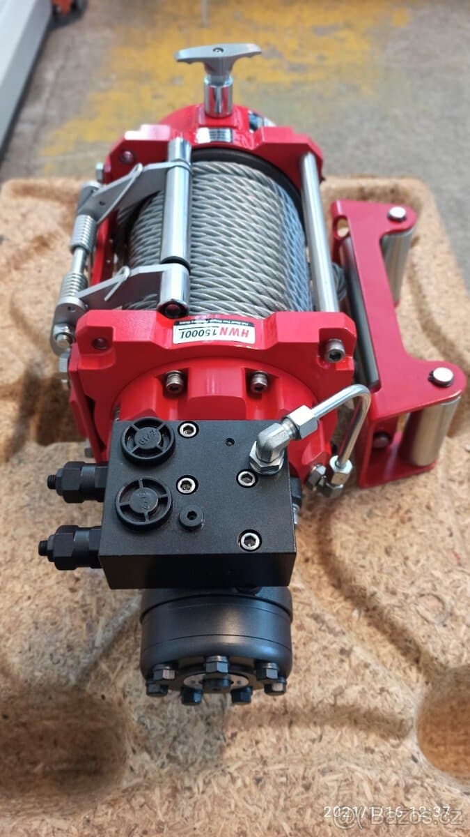 Hydraulický naviják s ocelovým lanem pro traktor a jiné