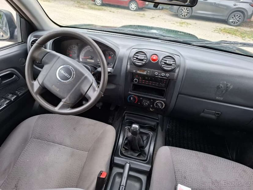 Isuzu D-Max 2.5 Diesel 100kw 4x4 Pick Up Model 2011