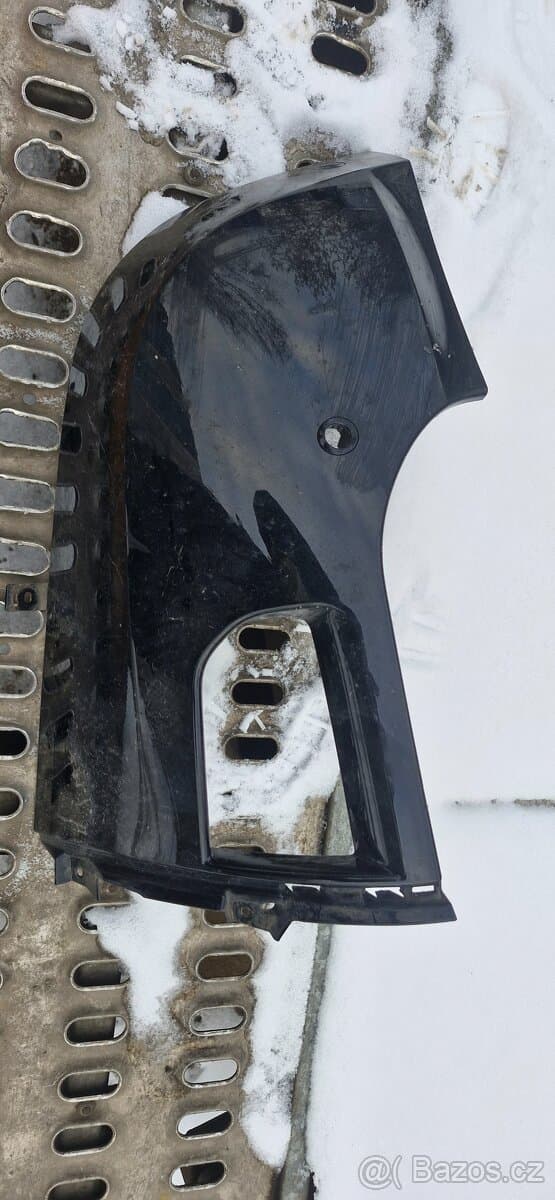 Roh predniho narazniku land rover defender L663