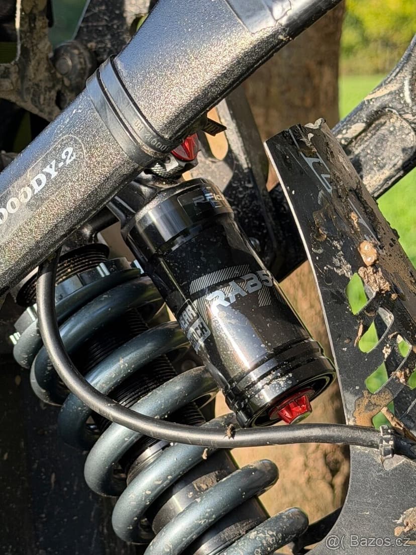 SurRon Light Bee L1e – 17 kW, nová baterie 56Ah v záruce