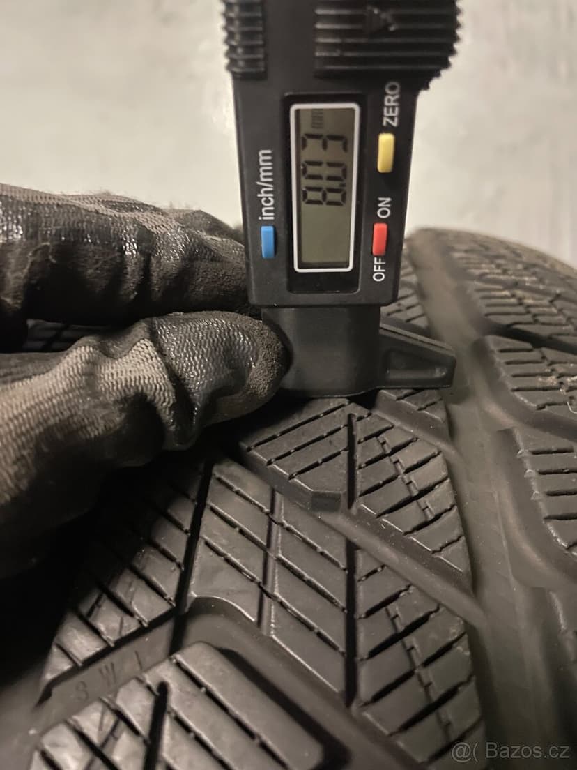 Original zimni vw Amarok r17 5x120 245/65/17 95%