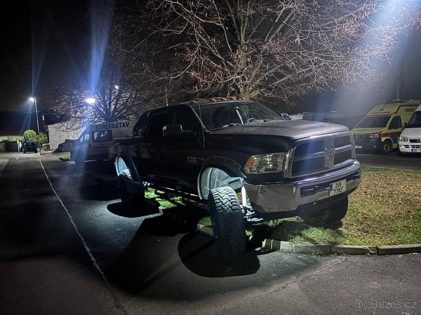 Dodge Ram 2500 6.4 Hemi 2017 4x4 Ram 2500 Crew Cab 6’4” Bed