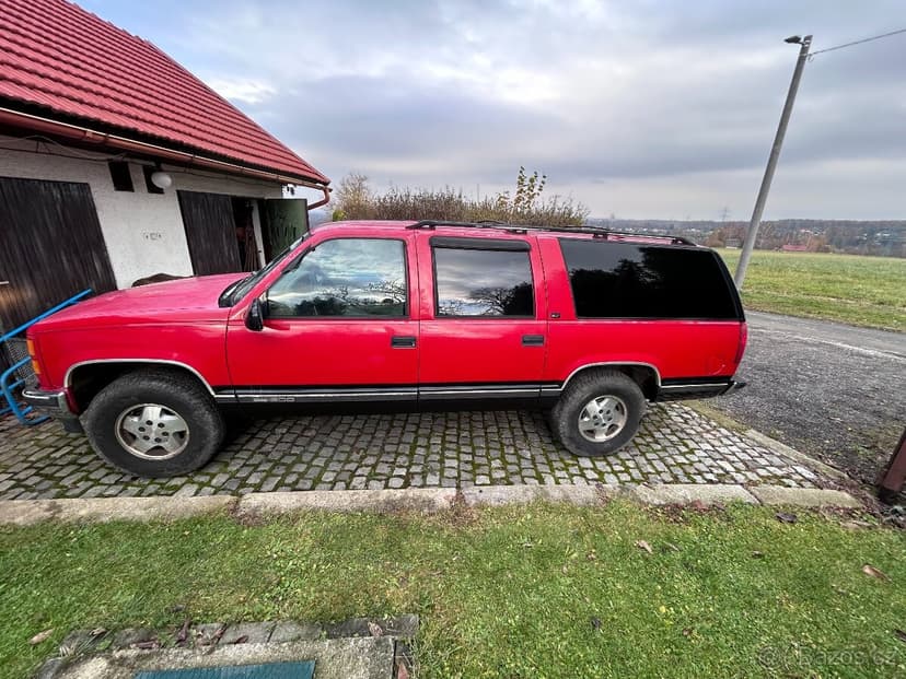 GMC Suburban 5.7 V8 z roku 1995