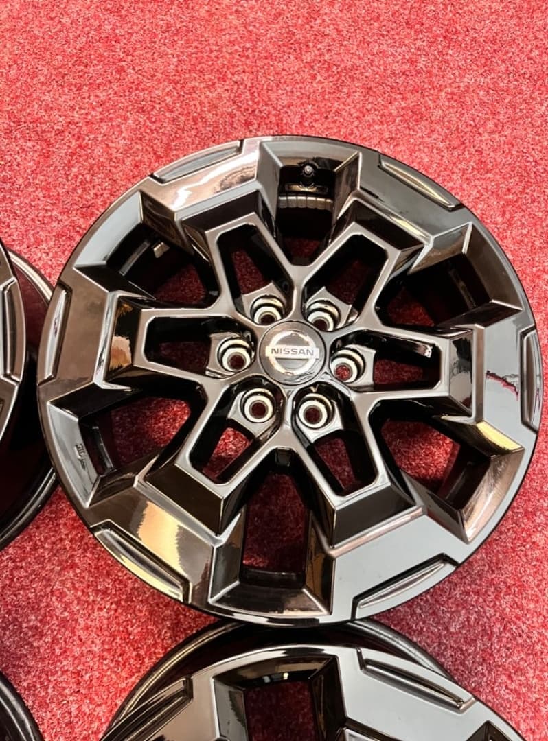 6x114,3 R18 originál hliníkové disky Nissan Navara - TOP