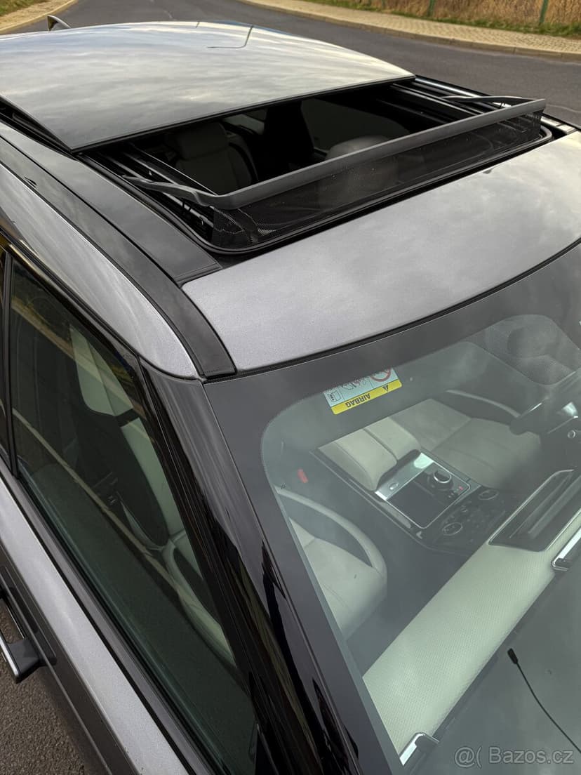 Land Rover Range Rover Velar P300 R-Dynamic