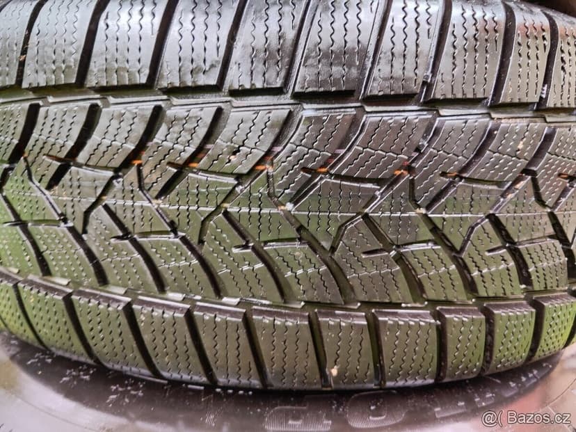 Zimní sada Volvo XC60 r18 5x108 Dunlop 235/60/18  8mm  2021