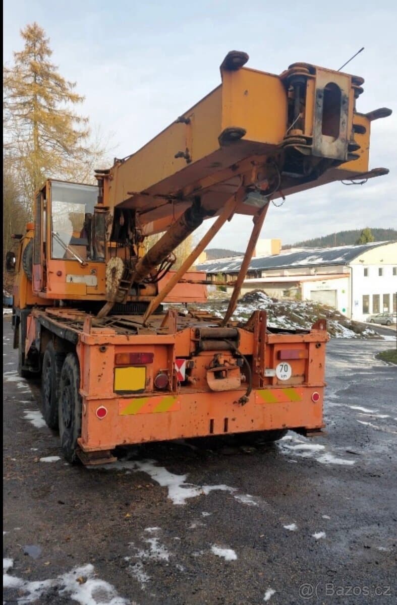 Tatra AV 14 - jeřáb