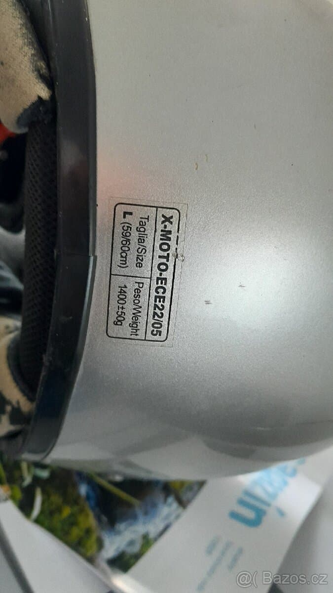 Přilba na enduro nebo čtyřkolku