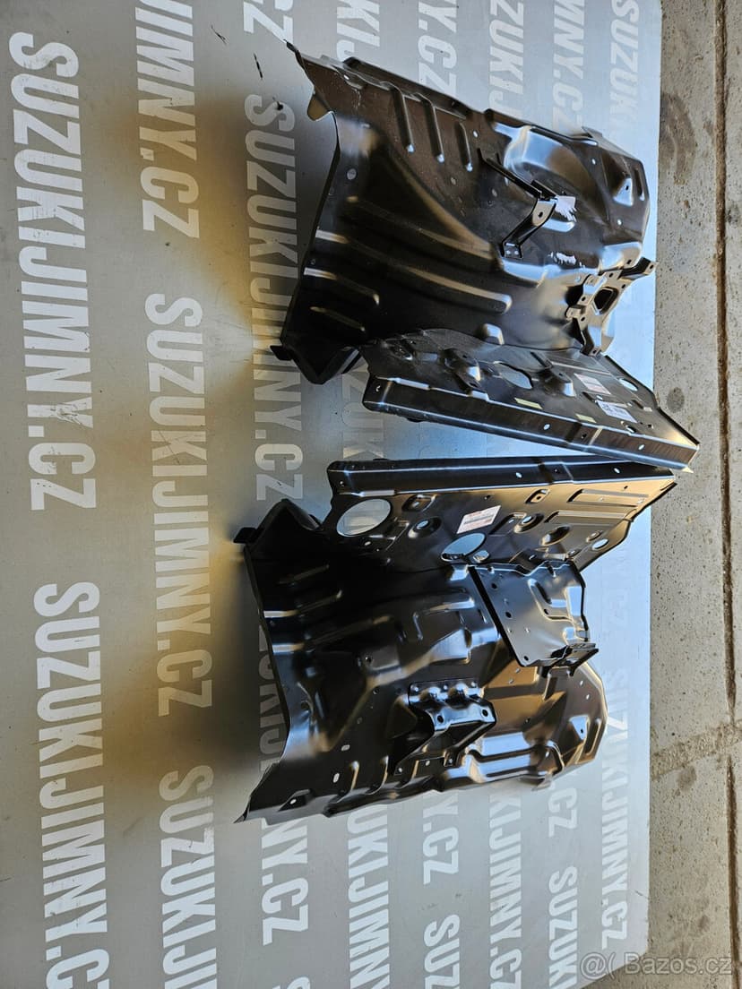 Suzuki Jimny - plechařina, blatníky, podběhy, lemy Suzuki Ji