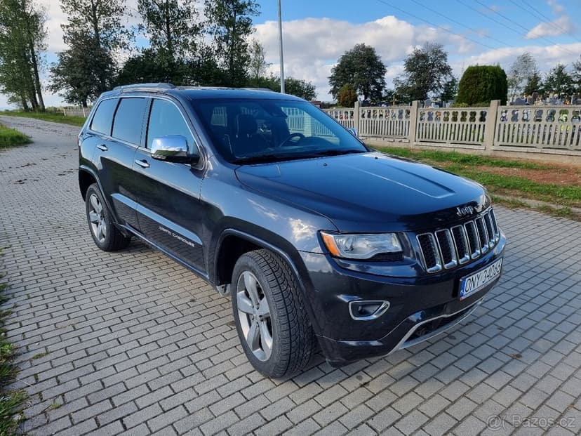 Jeep Grand Cherokee wk2 5.7 hemi overland