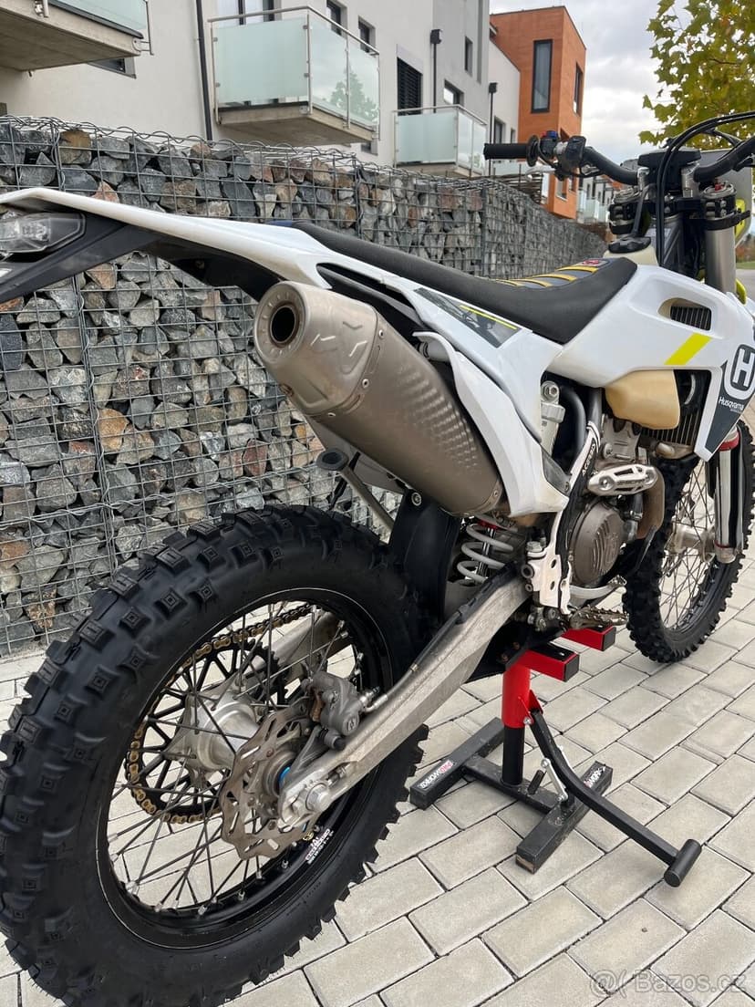 Husqvarna FE 250, rv. 2022, 100mth