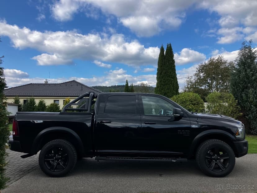 Dodge Ram 1500 Classic WARLOCK - 2023 - Pentastar